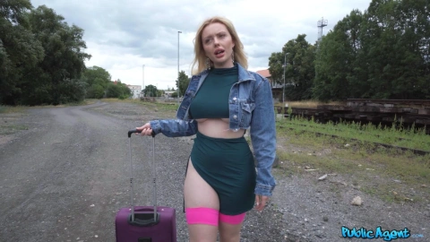 Big tits miss train - Spanish Dub